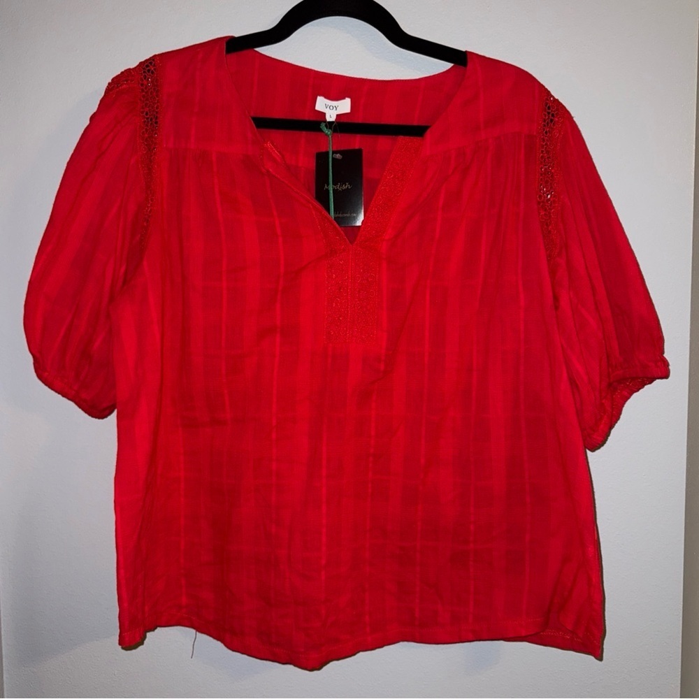 VOY Red Women's Top Sz Large NWT